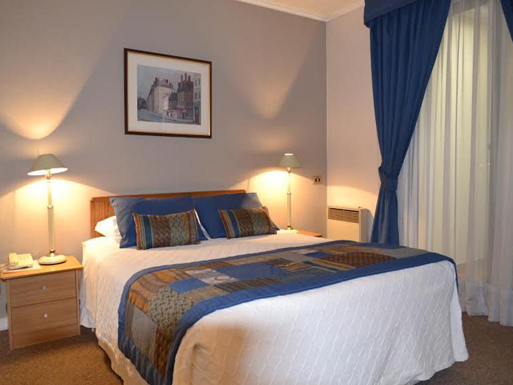 סנטיאגו Hotel El Vergel מראה חיצוני תמונה
